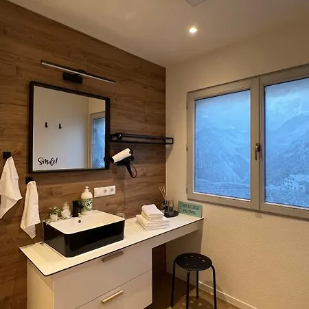 Home B29 Landeck Room photo